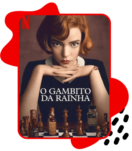 Cartaz da série mostrando uma mulher ruiva olhando diretamente para a câmera, apoiando o queixo nas mãos sobre uma mesa de xadrez com várias peças e frascos. O título “O Gambito da Rainha” aparece na parte inferior, e o fundo tem tons quentes com um design vermelho ao redor da imagem.