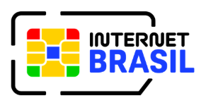 Logotipo do programa Internet Brasil. A imagem mostra um chip estilizado com as cores da bandeira do Brasil (vermelho, amarelo, verde e azul) e o texto "INTERNET BRASIL" ao lado, em letras maiúsculas pretas e azuis.