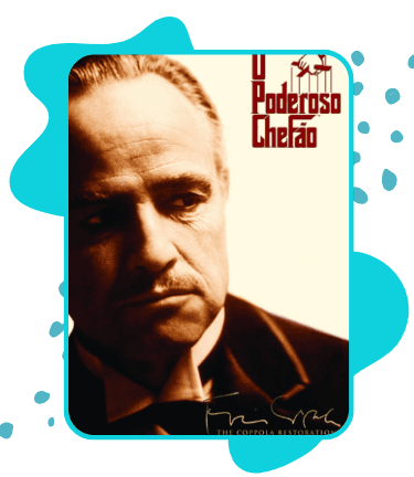 Pôster do filme O Poderoso Chefão com close no rosto de Don Vito Corleone, interpretado por Marlon Brando, em tons sépia. A imagem possui moldura azul-turquesa e fundo decorativo abstrato na mesma cor. No canto superior direito aparece o título “O Poderoso Chefão” em vermelho.