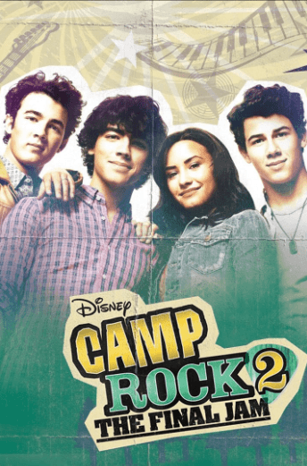 Pôster de Camp Rock 2: The Final Jam mostrando os irmãos Jonas e Demi Lovato lado a lado. Joe Jonas, Nick Jonas, Demi Lovato e Kevin Jonas aparecem sorrindo em primeiro plano, com o logotipo do filme na parte inferior. Ao fundo, há ilustrações em tons de amarelo e verde que remetem a um acampamento de verão e à música.